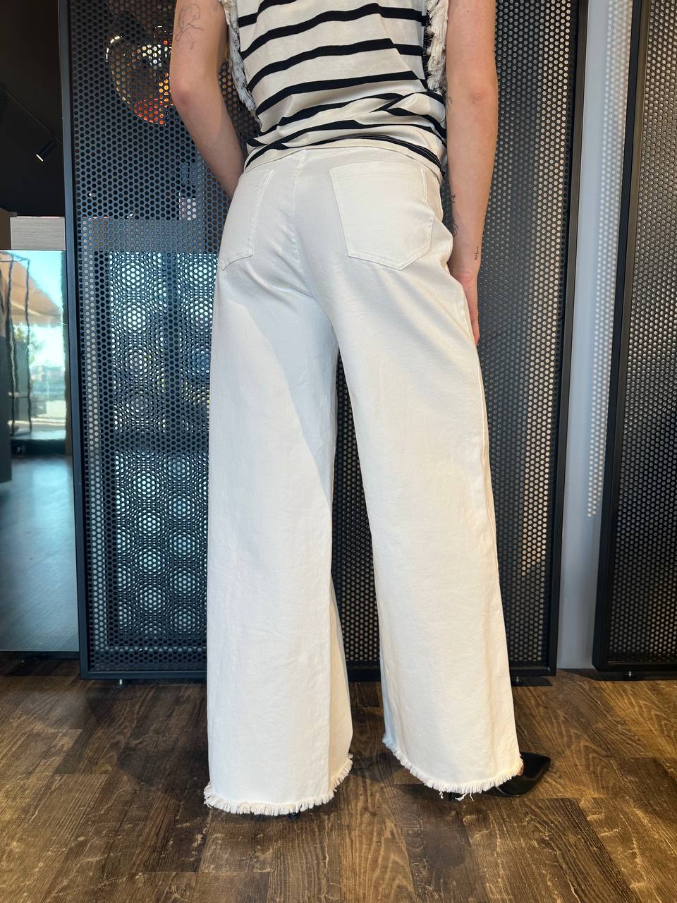 Tensione In Pantaloni Donna PA3893PE25 Bianco, Palazzo Sfrangiato