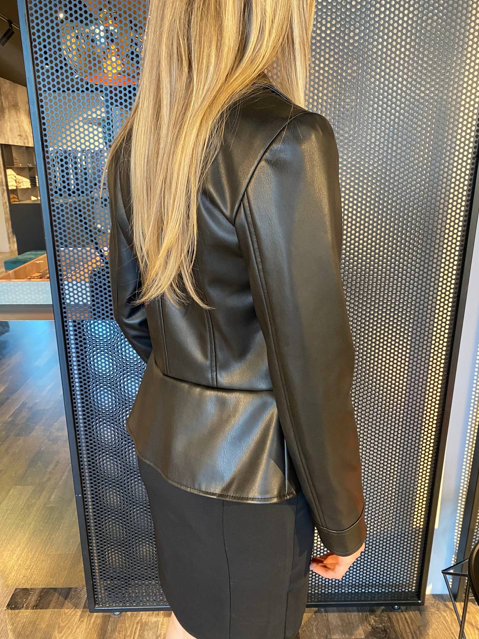 ECO Giacca Donna 224017, Ecopelle, Volant, Nero