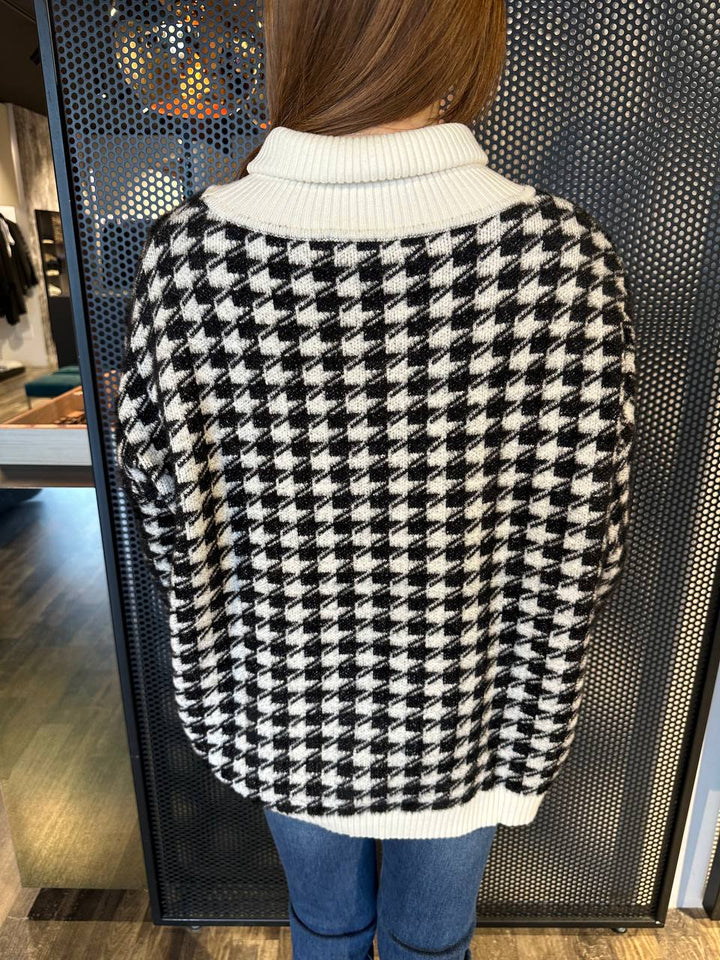 White Wise Houndstooth Turtleneck Sweater Over WW19141